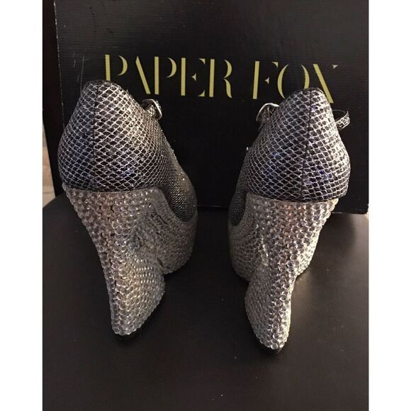 NIB~Black/Silver & Rhinestone Open Toe Strappy Cut Out Heel Shoes - Picture 3 of 6